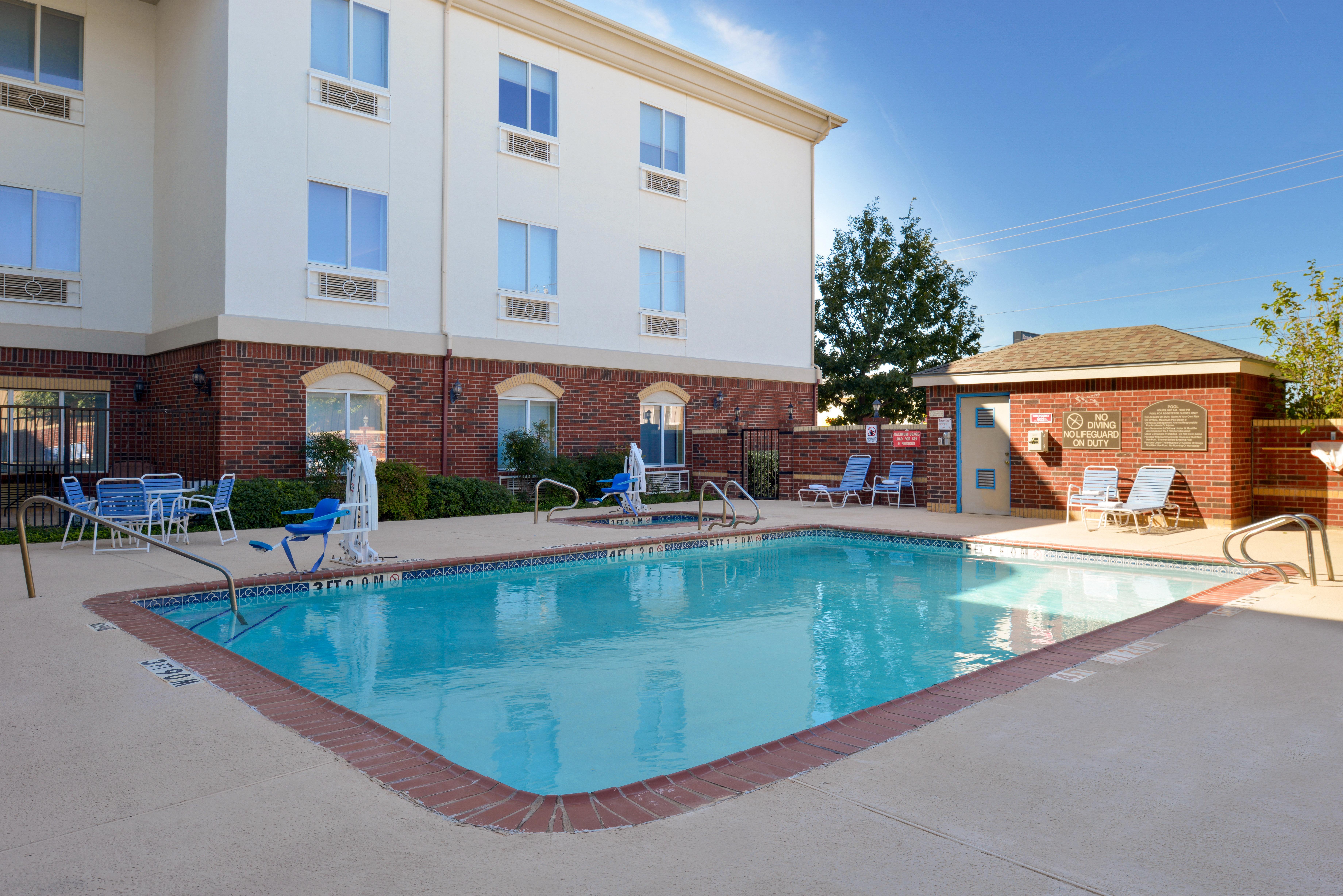 Holiday Inn Express Hotel & Suites Abilene Mall South By Ihg Exterior foto